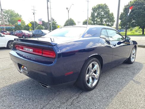 Used 2013 Dodge Challenger R/T RWD image 5