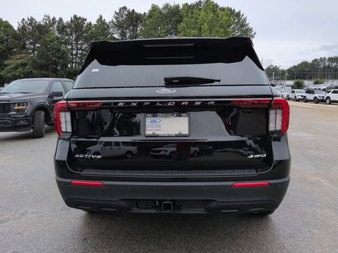 New 2026 Ford Explorer Active RWD image 5
