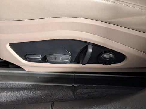 Certified 2025 Porsche Panamera image 28