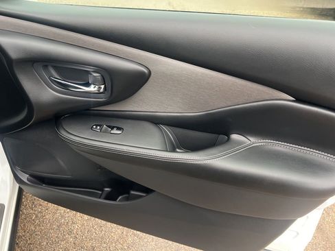 Certified 2023 Nissan Murano SV w/ SV Midnight Edition Package image 21