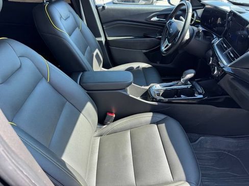 Certified 2024 Chevrolet Trax ACTIV w/ Driver Confidence Package FWD image 7