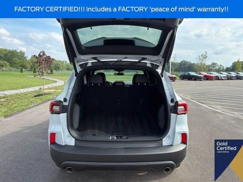 Certified 2025 Ford Escape ST-Line Select AWD/4WD image 13
