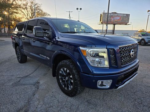 Used 2018 Nissan Titan PRO-4X w/ Pro-4x Utility Package image 3