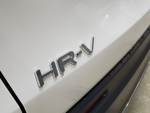 Used 2024 Honda HR-V Sport image 9