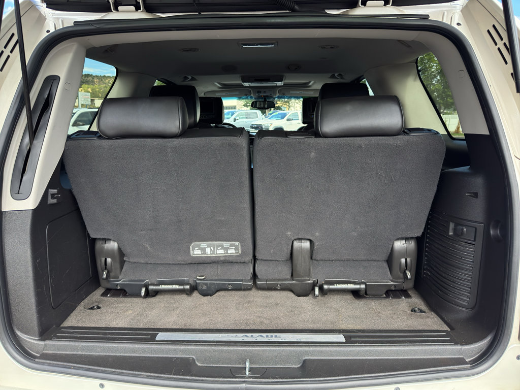 Used 2013 Cadillac Escalade Platinum AWD/4WD image 11