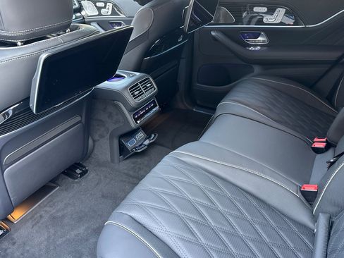 New 2026 Mercedes-Benz Maybach GLS 600 4MATIC image 23