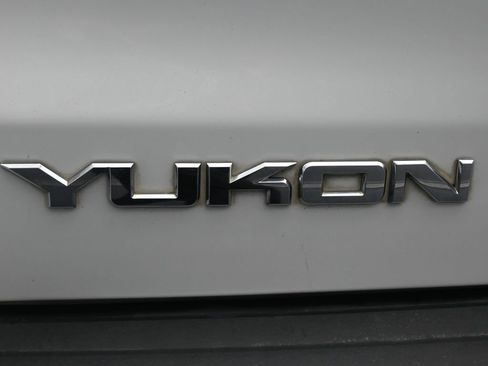 Used 2018 GMC Yukon Denali image 29