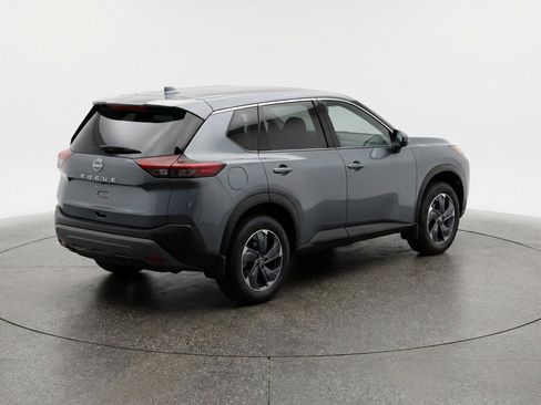 Used 2025 Nissan Rogue SV FWD image 9