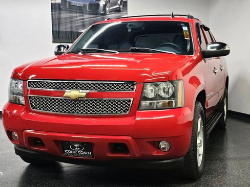 Used 2007 Chevrolet Avalanche LTZ w/ LTZ Preferred Equipment Group AWD/4WD image 4