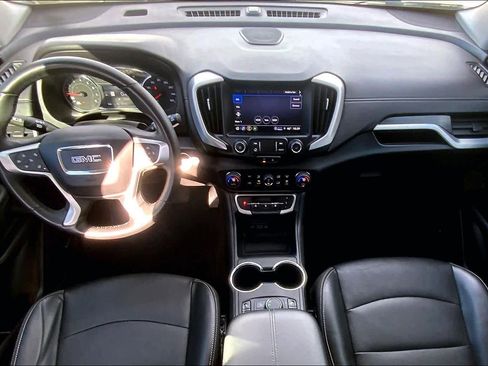 Used 2024 GMC Terrain SLT w/ Infotainment Package II image 14