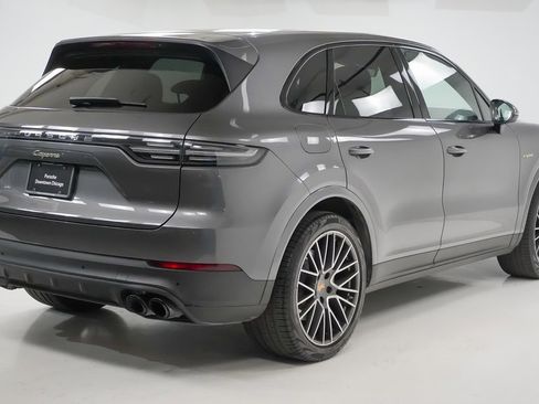 Certified 2023 Porsche Cayenne image 10