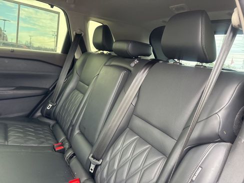 Used 2023 Nissan Rogue Platinum w/ Platinum Premium Package image 5