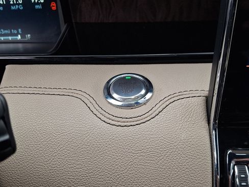 Used 2022 Lincoln Navigator L Reserve image 24