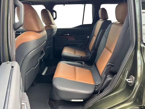 Certified 2024 Lexus GX 550 w/ Accessory Package (Z1) AWD/4WD image 14