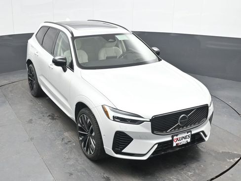 New 2026 Volvo XC60 T8 Ultra w/ Climate Package AWD/4WD image 32