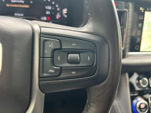 Used 2022 GMC Yukon XL Denali image 18