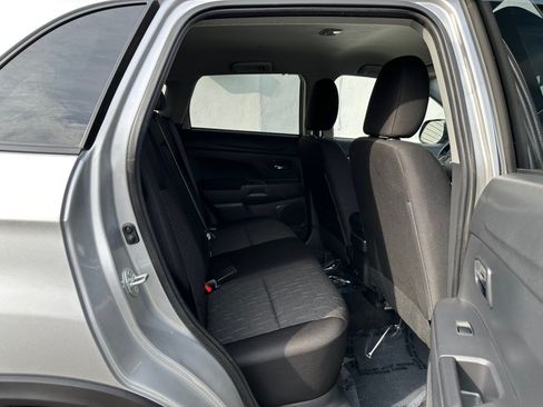 Used 2025 Mitsubishi Outlander Sport AWD image 12