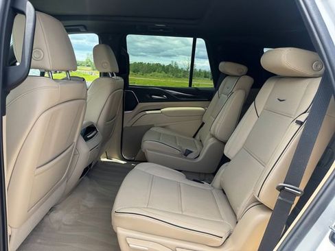 Certified 2023 Cadillac Escalade Premium Luxury AWD/4WD image 16