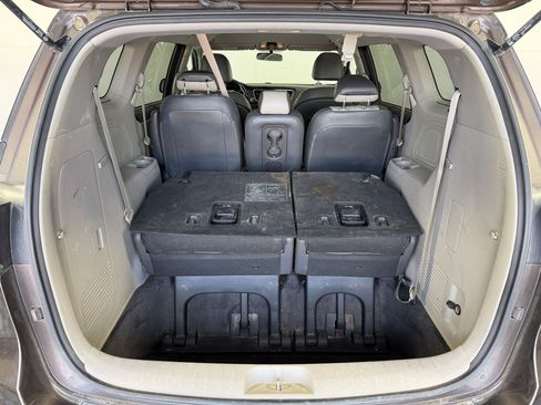 Used 2017 Kia Sedona LX w/ LX Essentials Premium Package FWD image 23