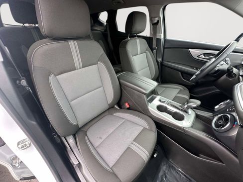 Used 2025 Chevrolet Blazer LT AWD/4WD image 28