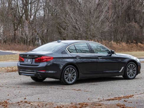 Used 2018 BMW 530i xDrive image 4