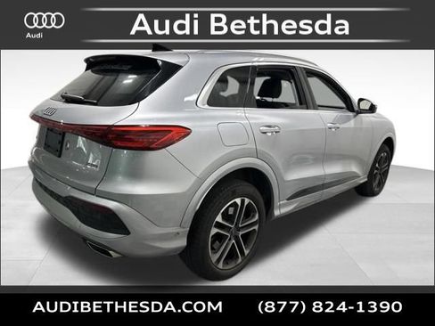 Certified 2025 Audi Q5 Premium w/ Convenience Package AWD/4WD image 7