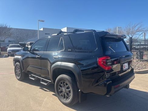 Certified 2025 Toyota 4Runner SR5 image 7