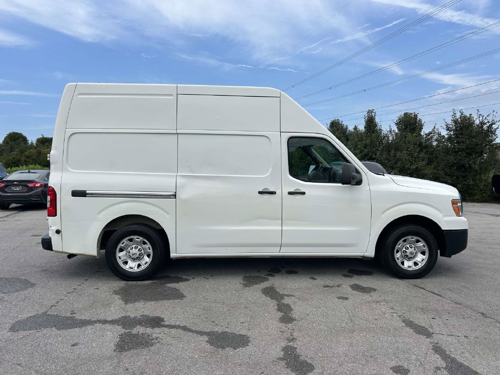 Used 2018 Nissan NV 2500 SV RWD image 4