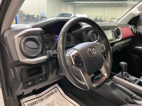 Used 2019 Toyota Tacoma SR5 image 23