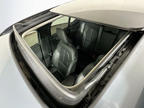 Used 2023 Volvo XC40 B5 Ultimate w/ Protection Package Premier image 22