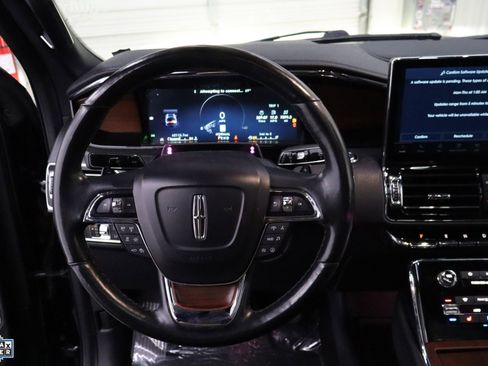 Used 2022 Lincoln Navigator L Reserve image 19
