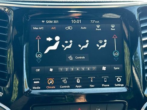 Used 2021 Jeep Cherokee High Altitude AWD/4WD image 31
