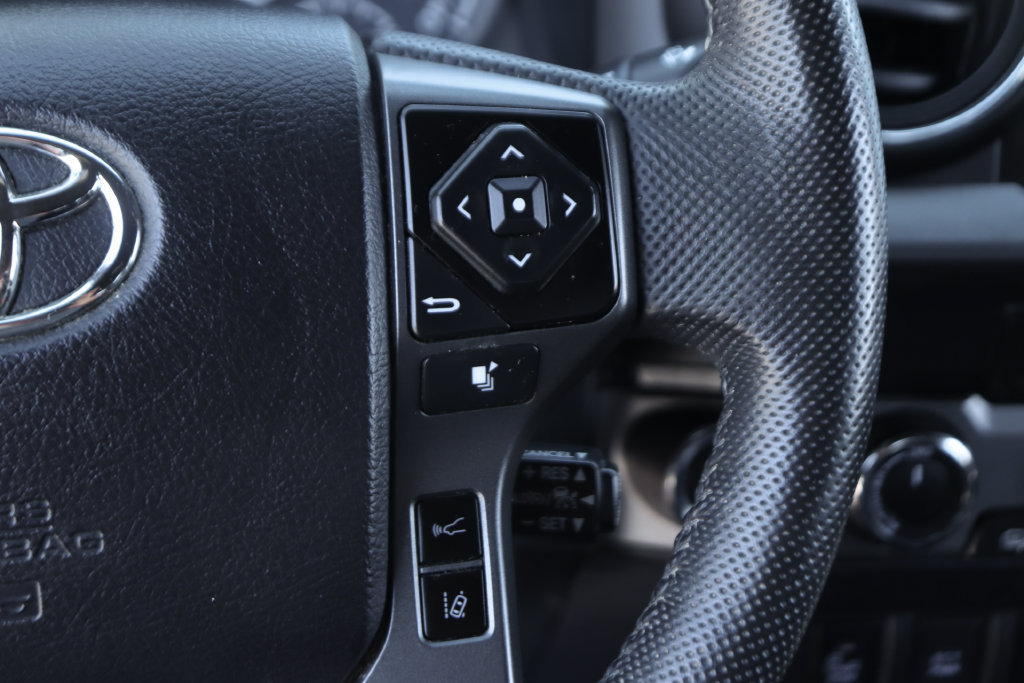 Used 2021 Toyota Tacoma TRD Off-Road w/ Technology Package AWD/4WD image 22