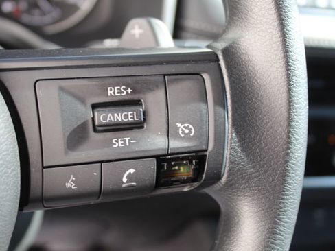 Used 2024 Nissan Rogue S image 14