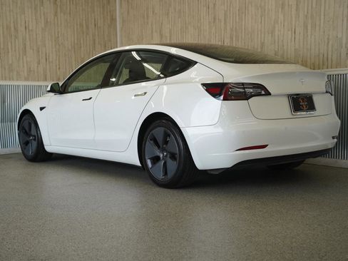 Used 2021 Tesla Model 3 Standard Range Plus RWD image 7
