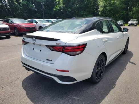 New 2025 Nissan Sentra SR w/ Midnight Edition image 4