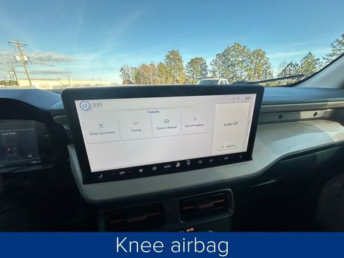 Used 2025 Ford Maverick Lariat w/ 4K Tow Package image 36