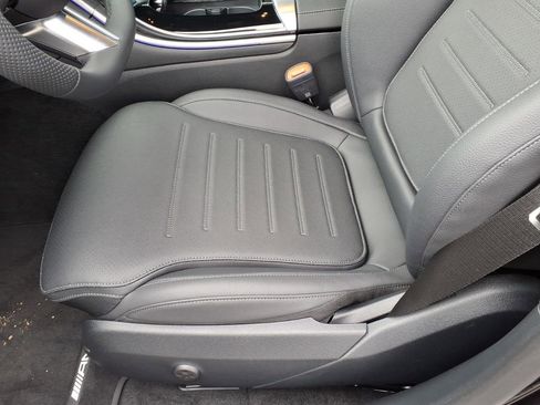 New 2026 Mercedes-Benz C 300 4MATIC Sedan image 15