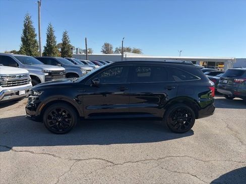 Used 2022 Kia Sorento SX image 3