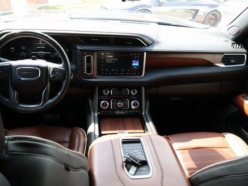 Certified 2024 GMC Yukon Denali Ultimate AWD/4WD image 21