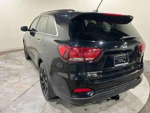 Used 2020 Kia Sorento S image 11
