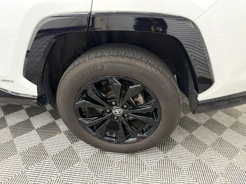 Used 2024 Toyota RAV4 XSE w/ Weather Package AWD/4WD image 21
