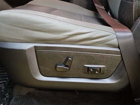 Used 2015 RAM 2500 Big Horn image 24