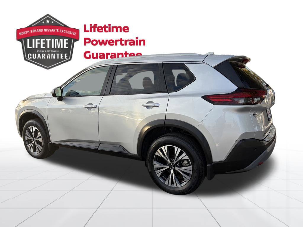 Certified 2022 Nissan Rogue SV w/ SV Premium Package FWD image 3