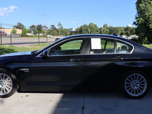 Used 2011 BMW 535i xDrive 535i xDrive Sedan 4D image 2