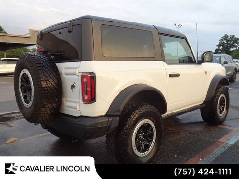 Used 2023 Ford Bronco Badlands w/ Sasquatch Package AWD/4WD image 4