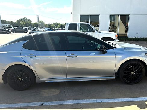 Used 2021 Toyota Camry XSE AWD/4WD image 5