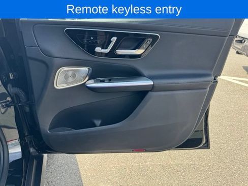 Used 2023 Mercedes-Benz GLC 300 4MATIC image 32