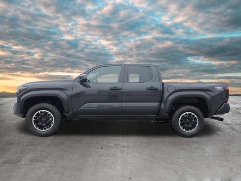 Used 2026 Toyota Tacoma TRD Off-Road AWD/4WD image 5