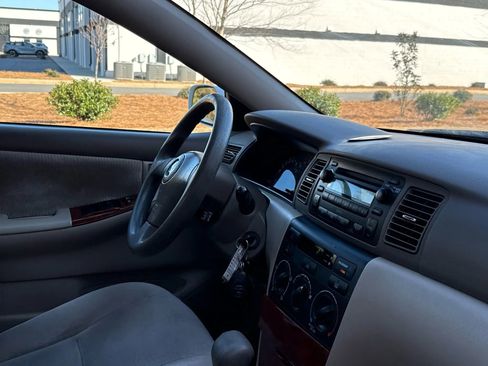 Used 2005 Toyota Corolla S image 23